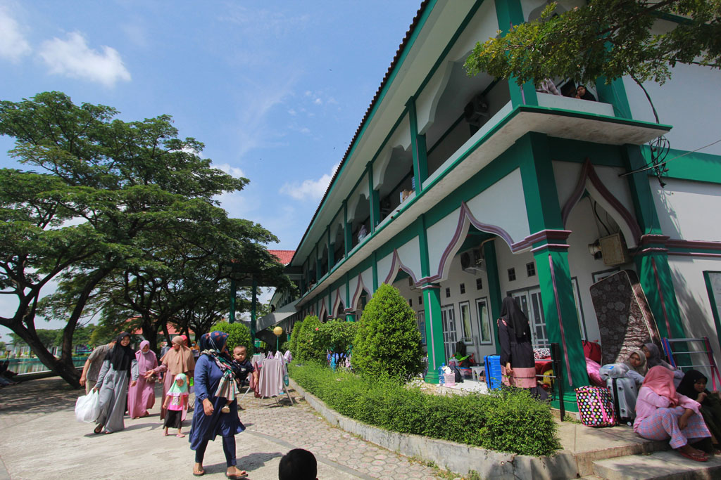 Pondok Pesantren Darul Ma'arif Kaplongan